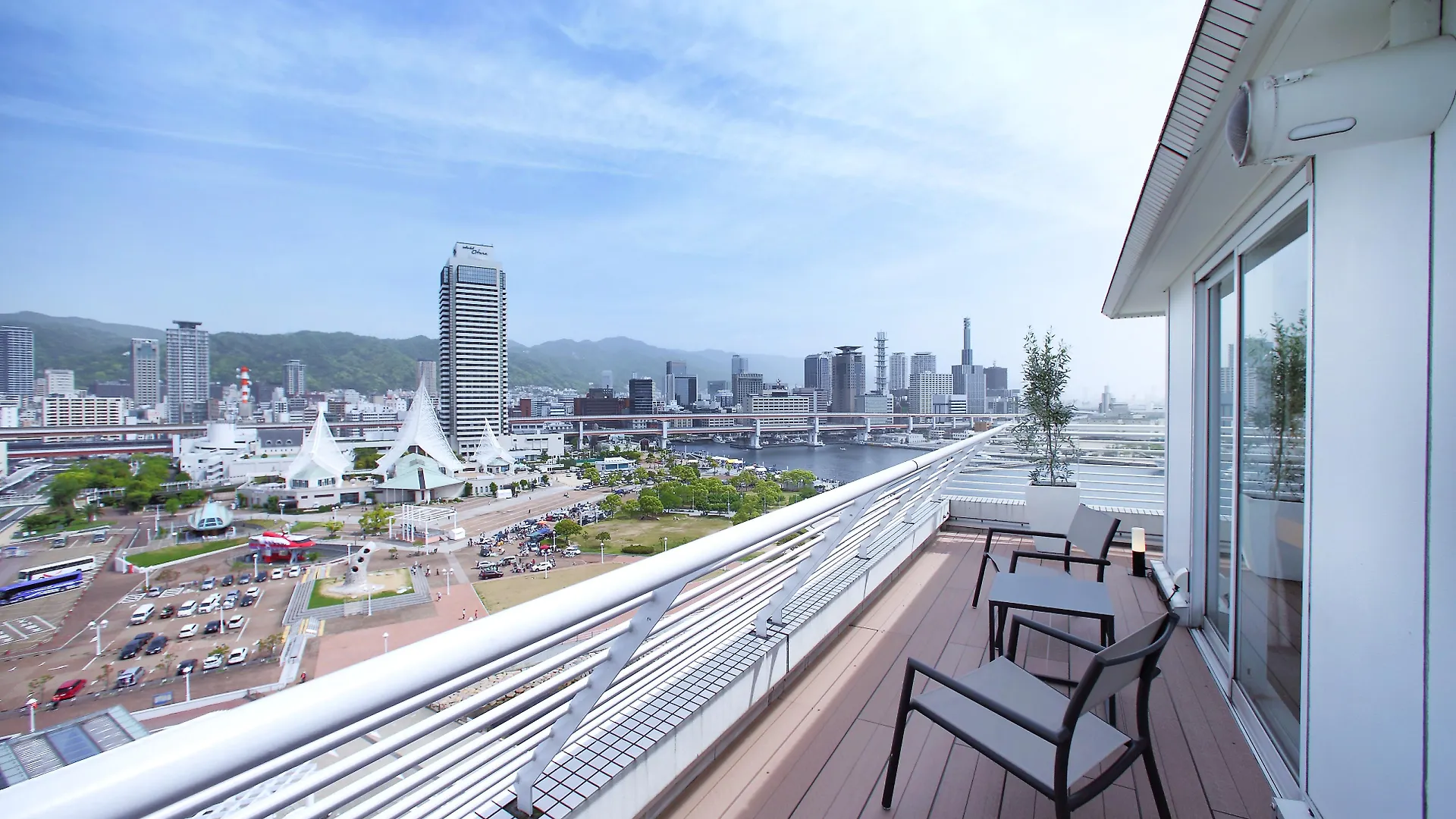 Kobe Meriken Park Oriental Hotel 5*,  Japan
