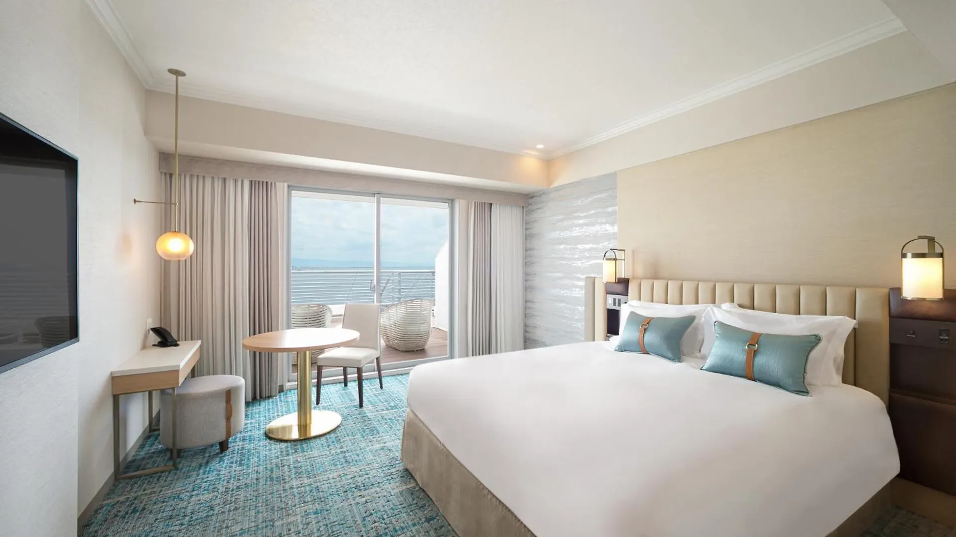 Kobe Meriken Park Oriental Hotel