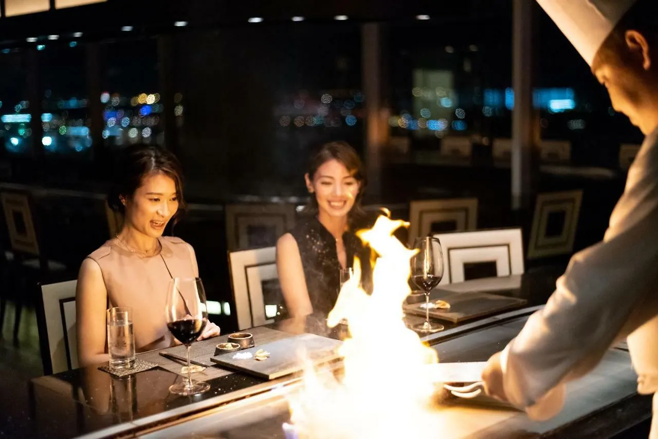 Kobe Meriken Park Oriental Hotel
